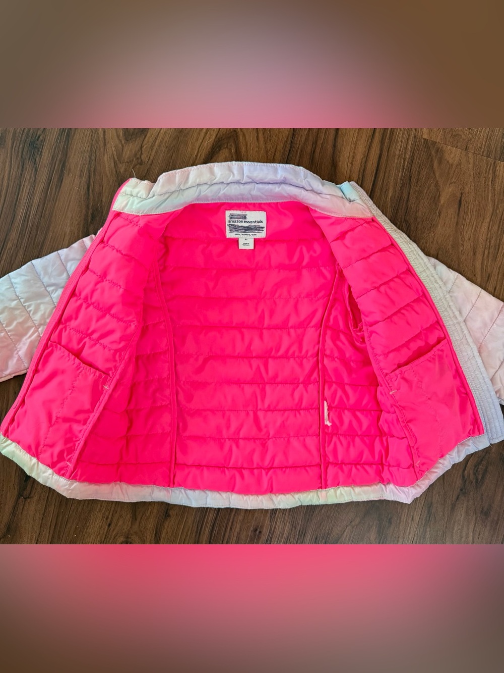Amazon Essentials Lightweight Puffer Jacket - Picture 3 of 4